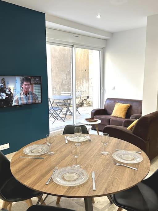 Appartement Centre Ville - Parking Prive - Wifi Ним Экстерьер фото