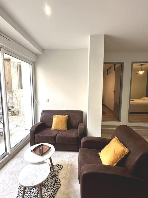 Appartement Centre Ville - Parking Prive - Wifi Ним Экстерьер фото